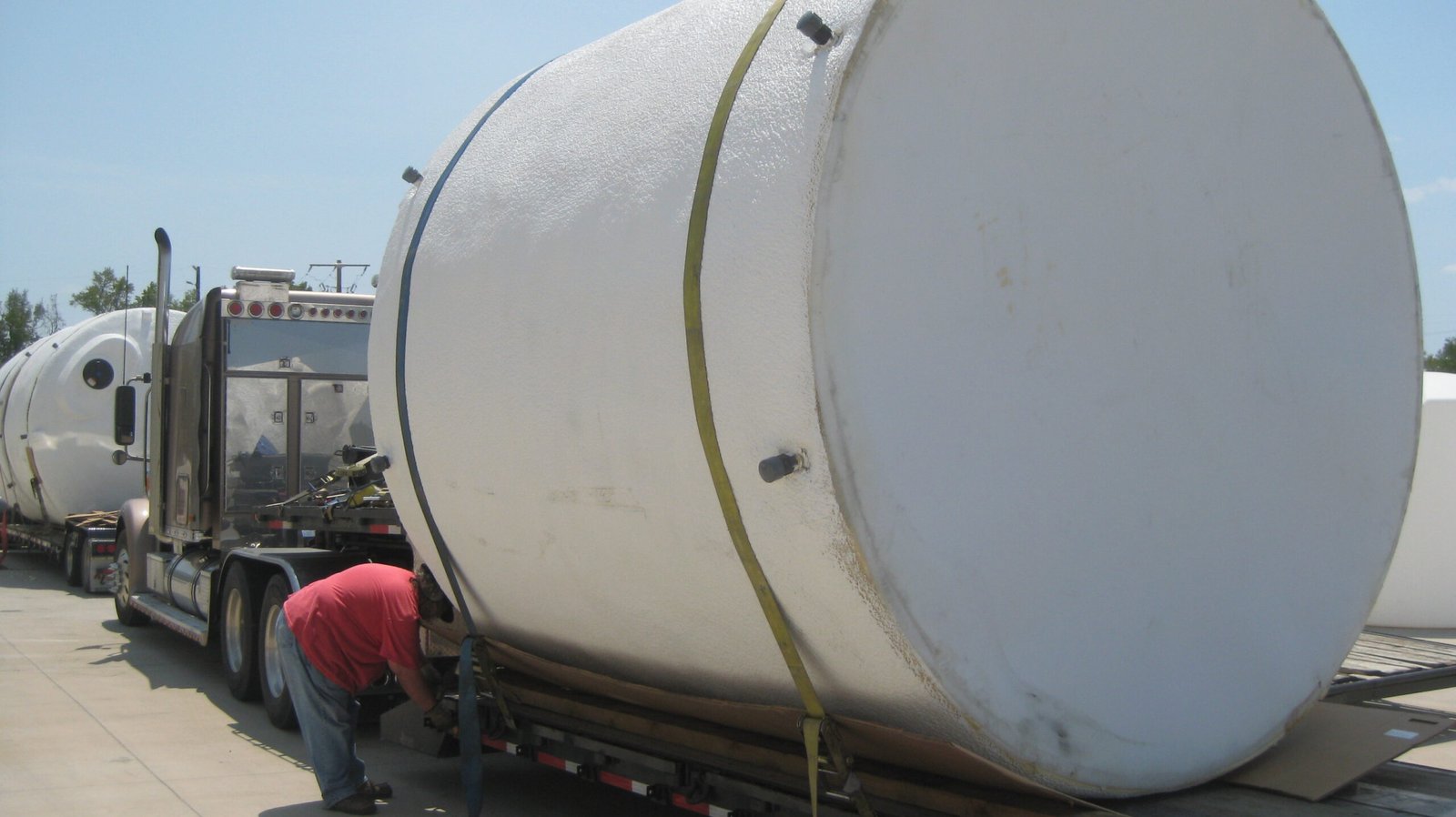 4000-gallon tank shipping out.